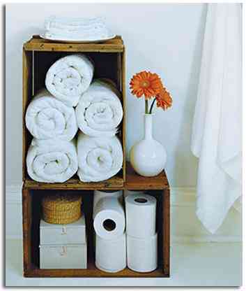 cajas recicladas en el baño