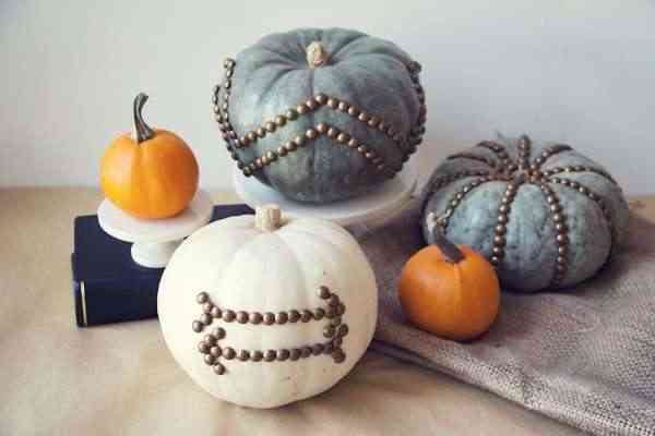 Calabazas en tu decoracion de Halloween - calabaza chinchetas