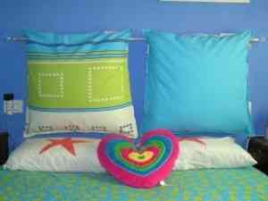 cabecero-colgado-colores Cabeceros colgantes, una buena opción 6