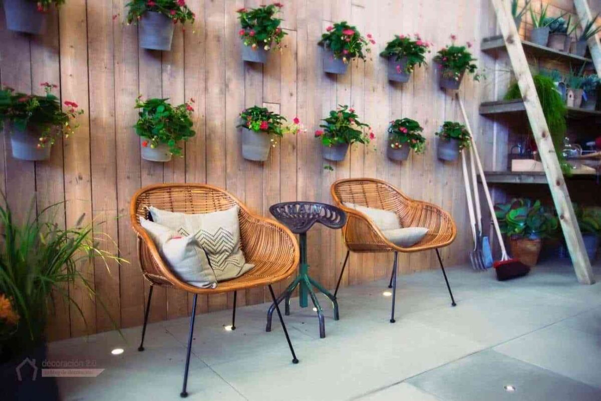 Ideas para decorar con el mobiliario en los jardines