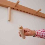 Peg, una mesa que se cuelga y descuelga de la pared 6