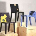 Sillas hechas con ropa