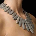 collar-piedras-de-playa