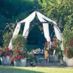 estructura_metal_consejos_salon_exterior