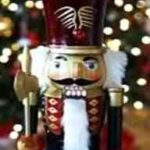 Cascanueces de madera navideño