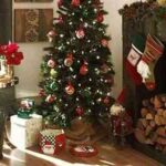 Decoración de chimenea y árbol de Navidad