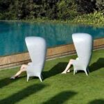 Poltronas_dos-poltronas-en-jardin