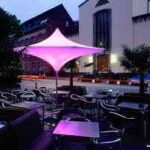 sombrilla-noche-rosa