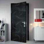 puerta-karim-rashim-negra