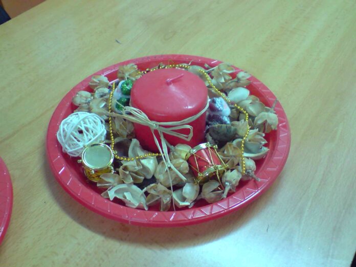 Centro de mesa navideño. Manualidades infantiles