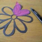 Flores de papel para decorar las ventanas 3