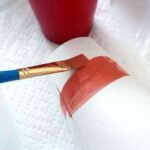 pintando vasos de papel