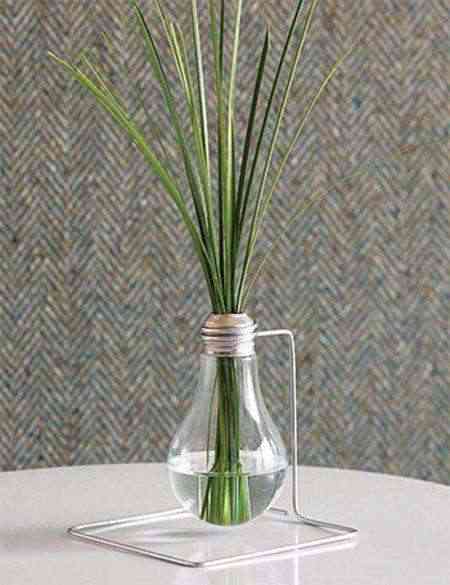 Recicla tus Bombillas. Idea para Florero 1 Recicla tus Bombillas. Idea para Florero 1