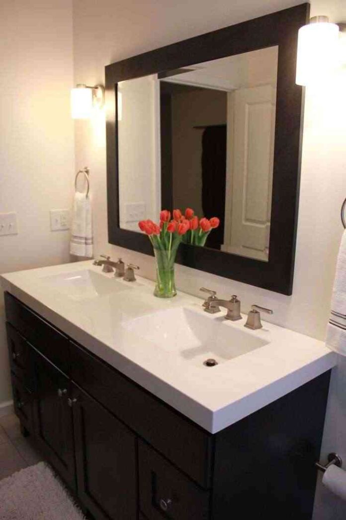 decoración con tulipanes rosas en el baño