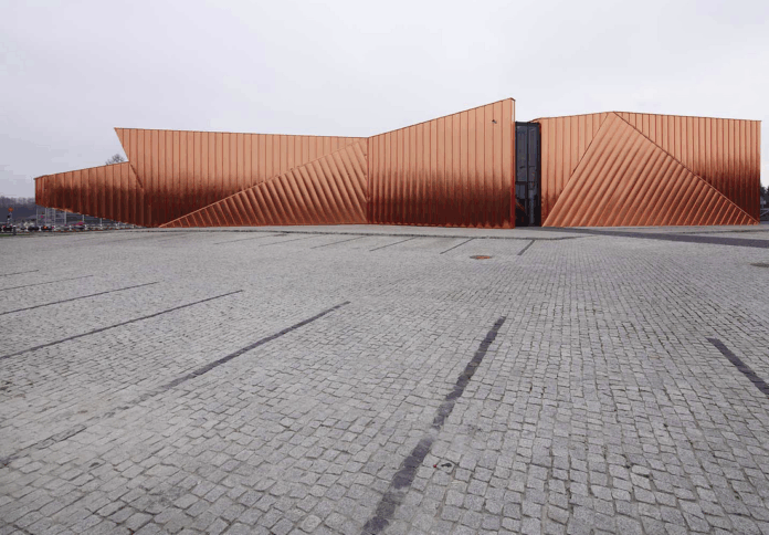 fachada de cobre - el museo del fuego