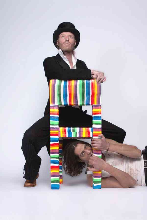 Pieter Brenner ¡Una Silla hecha de Azúcar! 1 Pieter Brenner ¡Una Silla hecha de Azúcar! 1