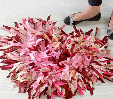 Cómo hacer una romántica alfombra con forma de corazón 1 alfombra