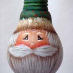lightbulb-Santa