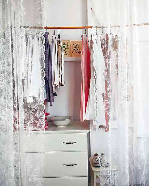 Cortinas de encaje en el vestidor 1 vestidor