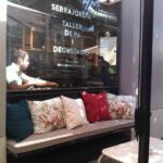 Panadería Serrajòrdia: negocio tradicional de estilo industrial y vintage 4