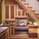 cocina-bajo-las-escaleras-1