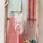 decorar-una-escalera-con-collares-1