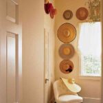 pared con sombreros