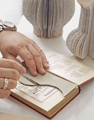 Jarrones hechos con libros 2 jarron