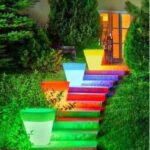 decorar escaleras neón