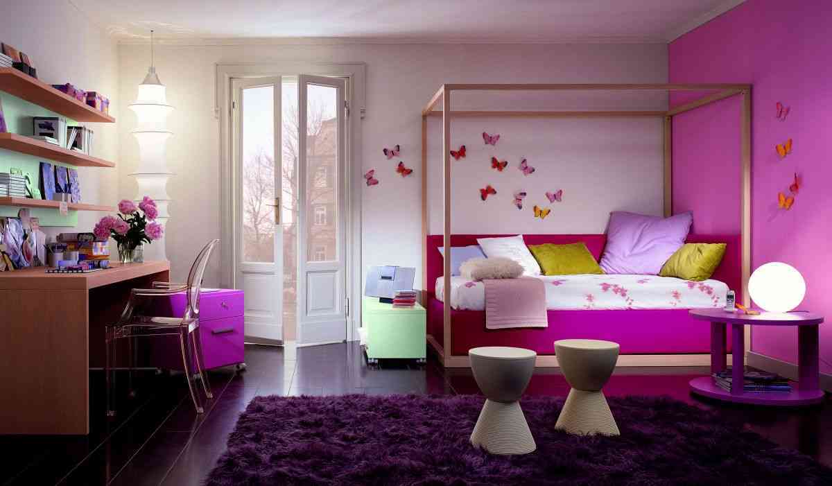 Dormitorio en color rosa fuerte