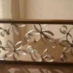 un-cuadro-con-flores-de-carton