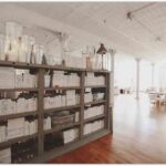 La tendencia de decoración Soho en un loft blanco 9