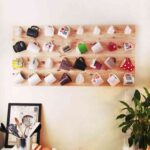 cómo decorar un espacio con tazas de café