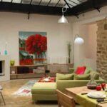 Salón en tonos tierra