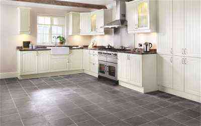 ¿Buscas elegancia? Color gris en la cocina 3 cocina con suelo gris