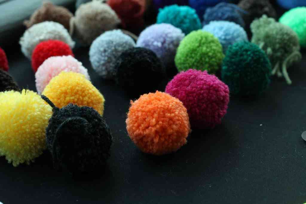 pompones de lana