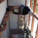 Una red para descansar encina de nuestro salón en un loft