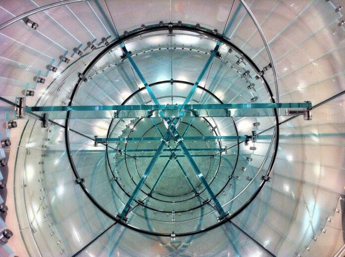 escaleras de cristal