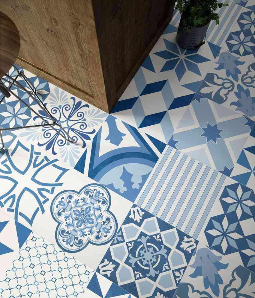 como decorar con azulejos en azul y blanco aparici serie blue natural