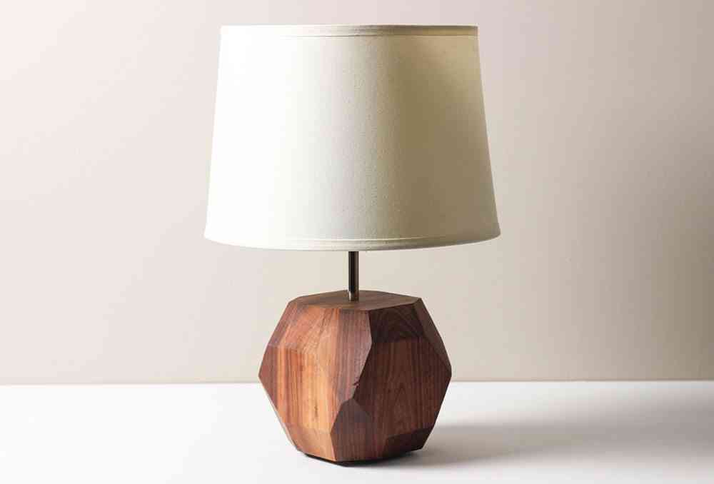 lamparas de madera base irregular nogal