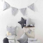 decorar-con-cojines-muy-mucho-ambiente-gris-1