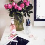 oficina en casa con flores