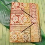 scrapbooking-para-decorar-una-agenda