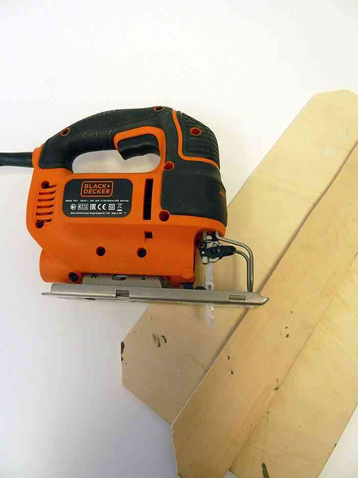 revistero de estilo industrial serrar fondo paso 1