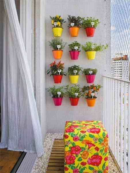 Ideas prácticas para decorar balcones pequeños