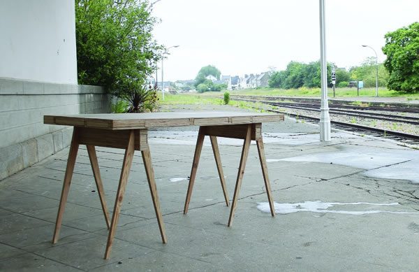 escritorio con cajones secretos