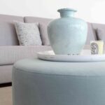 la-nueva-casa-de-sara-carbonero-en-oporto-con-muebles-kenay-home-detalle-salon-1