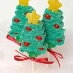 Decorar la mesa infantil en Navidad chuches arbol