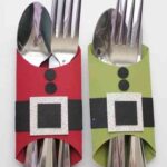 Decorar la mesa infantil en Navidad portacubiertos