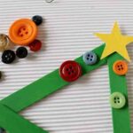 manualidades y adornos de Navidad pegar botones